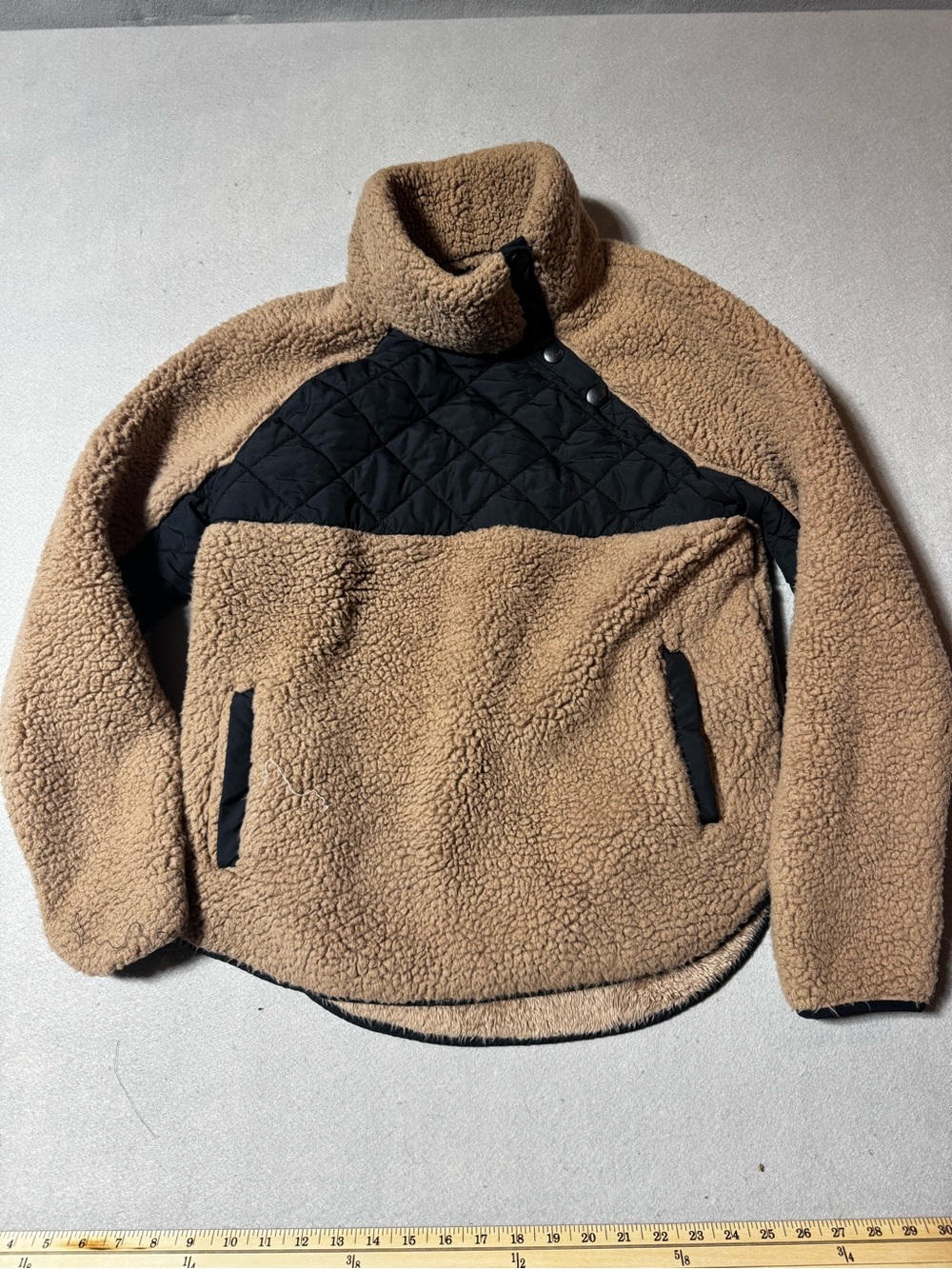 Abercrombie & Fitch Tan Sherpa Pullover Jacket with Black Quilted Yoke Size XS